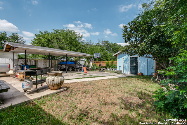 Listing photo id 15 for 326 Balboa