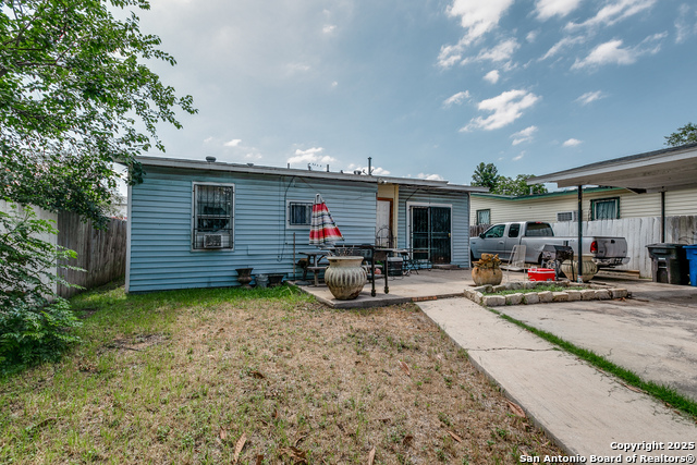 Listing photo id 16 for 326 Balboa