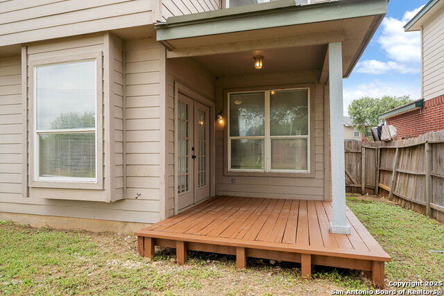 Listing photo id 24 for 9026 Foxgrove Way