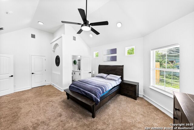 Listing photo id 16 for 3307 Salinas W