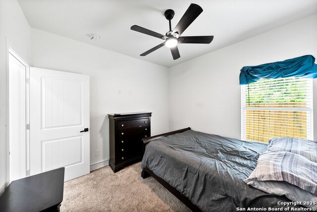 Listing photo id 26 for 3307 Salinas W