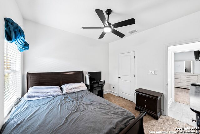 Listing photo id 27 for 3307 Salinas W