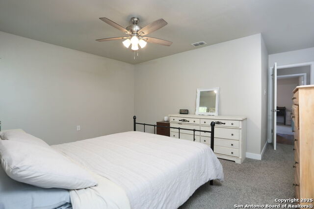Listing photo id 12 for 6203 Callen Glen