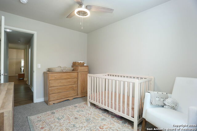 Listing photo id 15 for 6203 Callen Glen