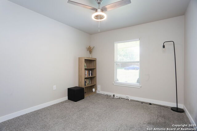 Listing photo id 19 for 6203 Callen Glen