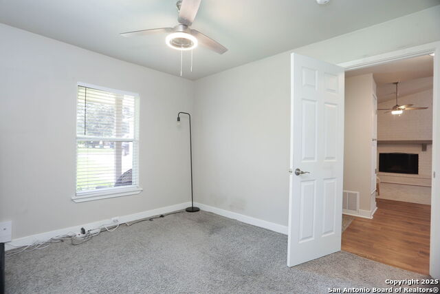 Listing photo id 20 for 6203 Callen Glen