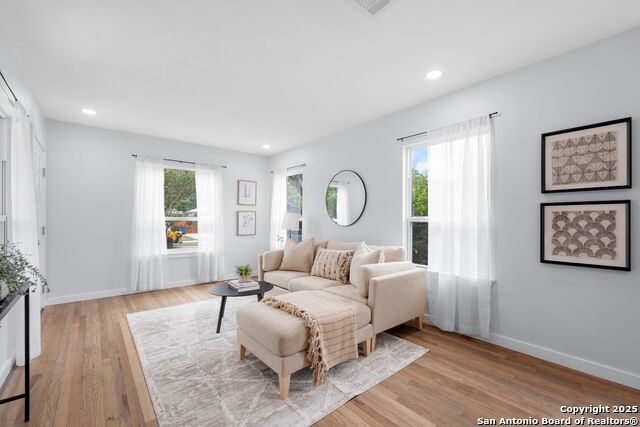 Image 9 of 36 For 131 New Haven