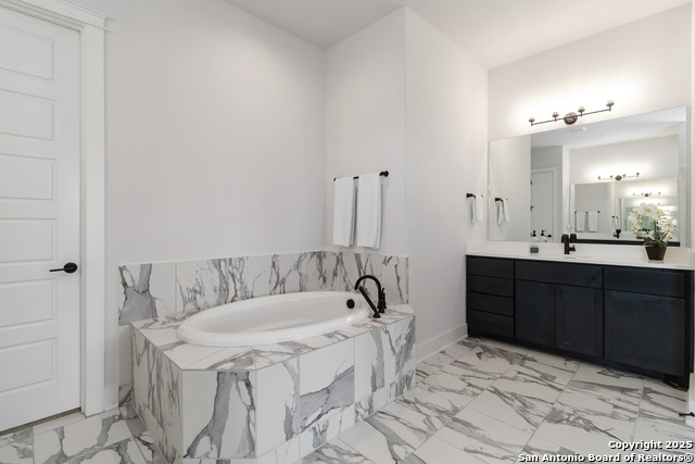Listing photo id 18 for 1512 Aubrey Point