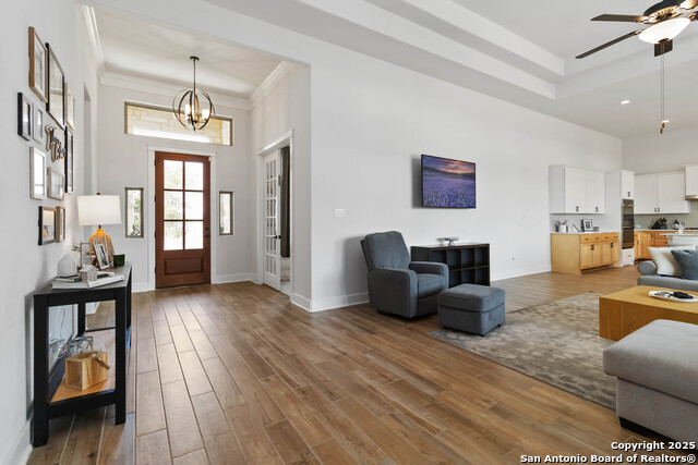 Listing photo id 3 for 1512 Aubrey Point