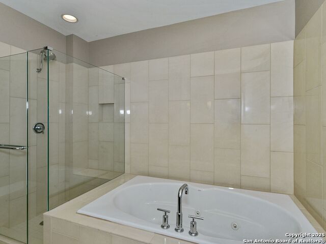 Image 12 of 23 For 610 Market Street E 3118
