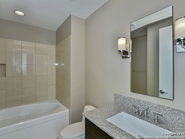 Image 14 of 23 For 610 Market Street E 3118