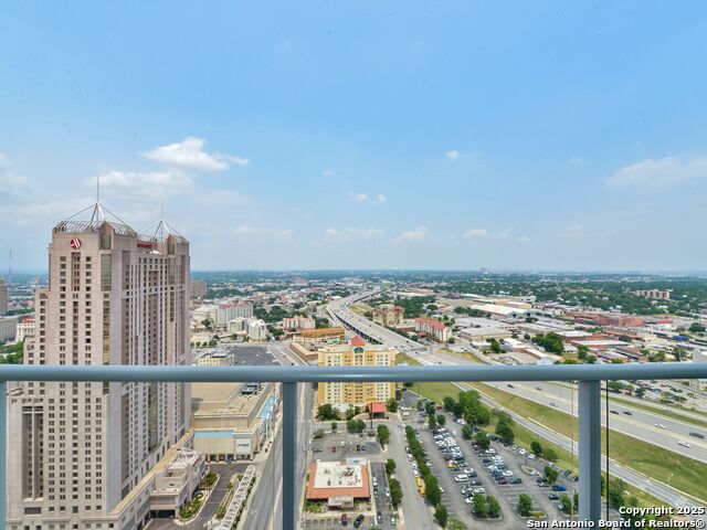 Image 15 of 23 For 610 Market Street E 3118