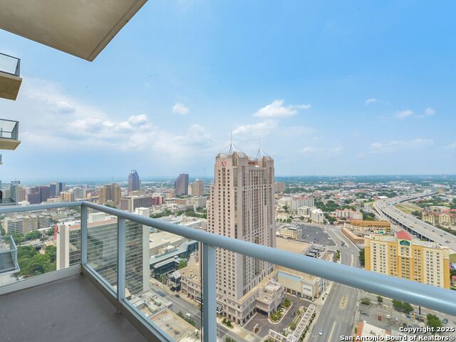 Image 16 of 23 For 610 Market Street E 3118