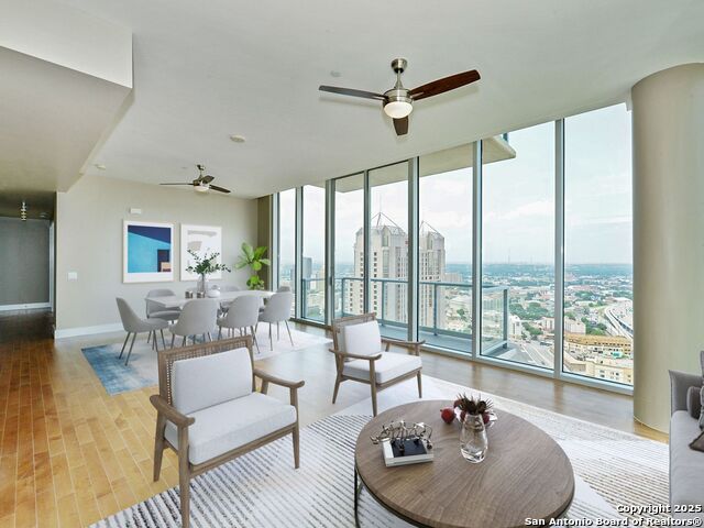 Image 9 of 23 For 610 Market Street E 3118