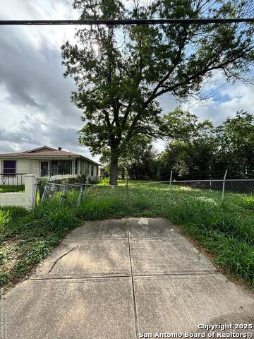Image 4 of 5 For 1610 19th Sw