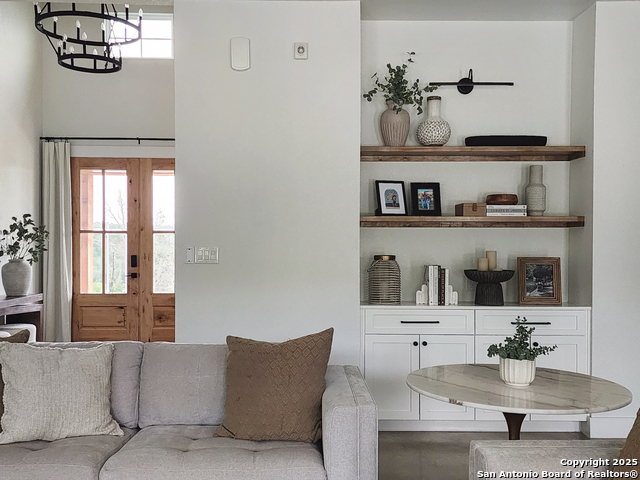 Listing photo id 18 for 620 Windway