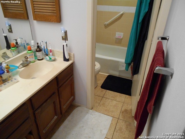 Image 12 of 13 For 8527 Selendine