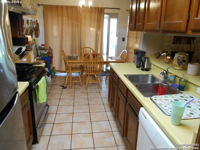 Image 6 of 13 For 8527 Selendine