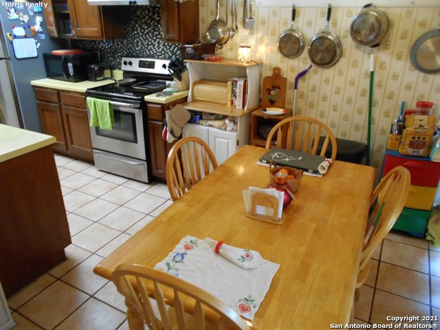Image 8 of 13 For 8527 Selendine