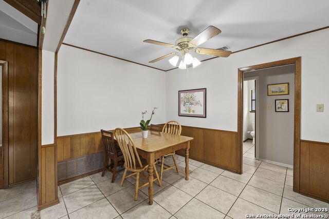 Listing photo id 14 for 9219 George Kyle St