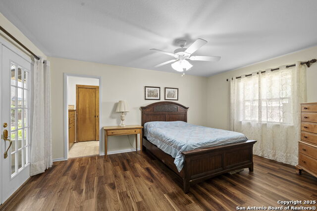 Listing photo id 20 for 9219 George Kyle St