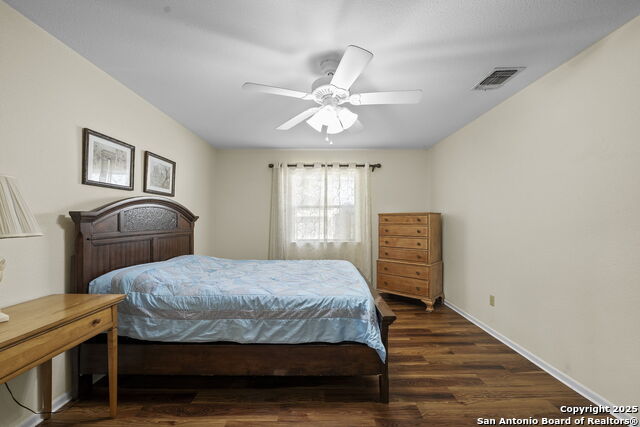 Listing photo id 21 for 9219 George Kyle St