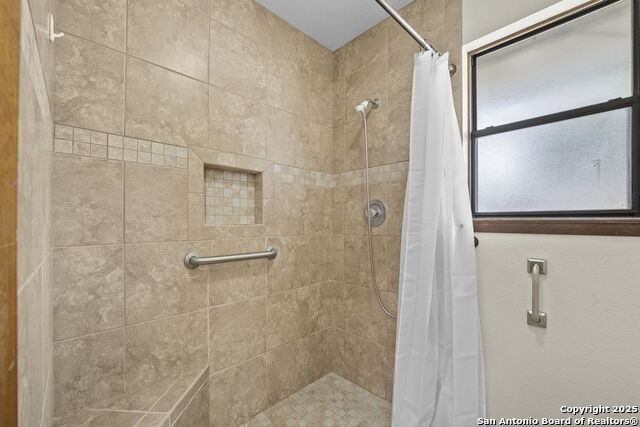 Listing photo id 26 for 9219 George Kyle St