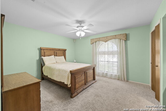 Listing photo id 30 for 9219 George Kyle St