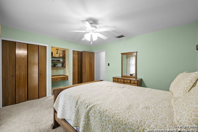 Listing photo id 31 for 9219 George Kyle St