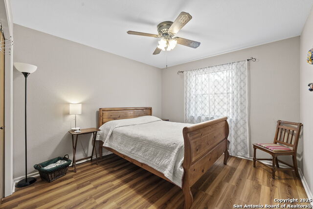 Listing photo id 32 for 9219 George Kyle St