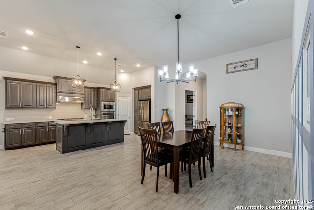 Listing photo id 9 for 9011 Quail Gate