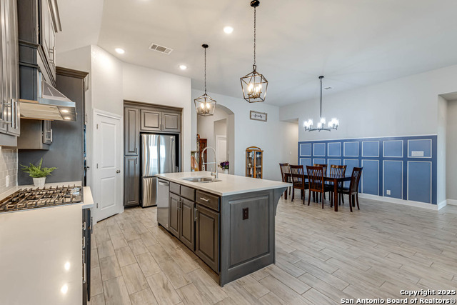 Listing photo id 13 for 9011 Quail Gate