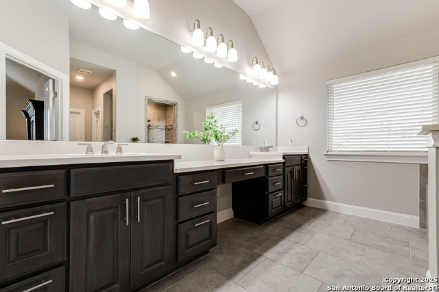 Listing photo id 22 for 9011 Quail Gate