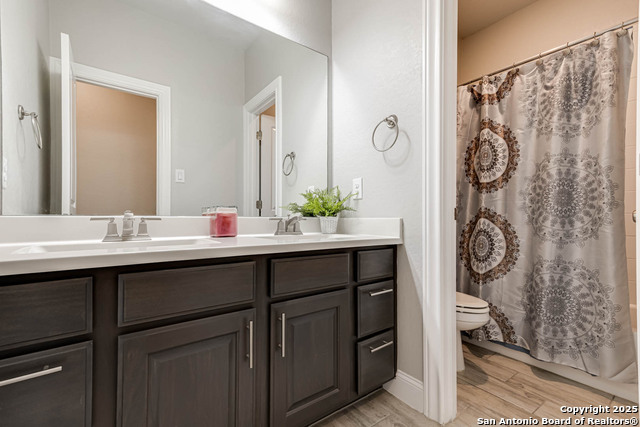 Listing photo id 30 for 9011 Quail Gate
