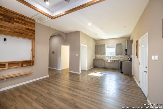 Image 3 of 37 For 304 9th E 