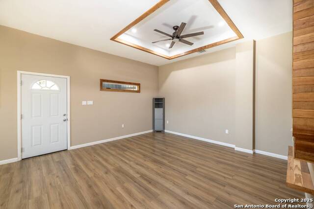 Image 4 of 37 For 304 9th E 