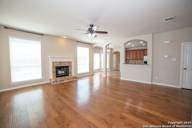 Image 11 of 33 For 7 Roan Heights
