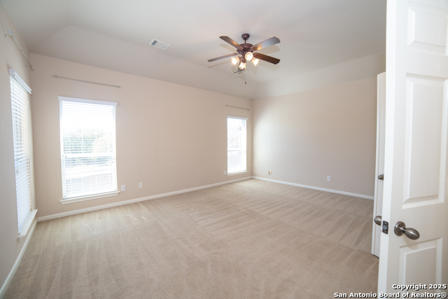 Image 17 of 33 For 7 Roan Heights