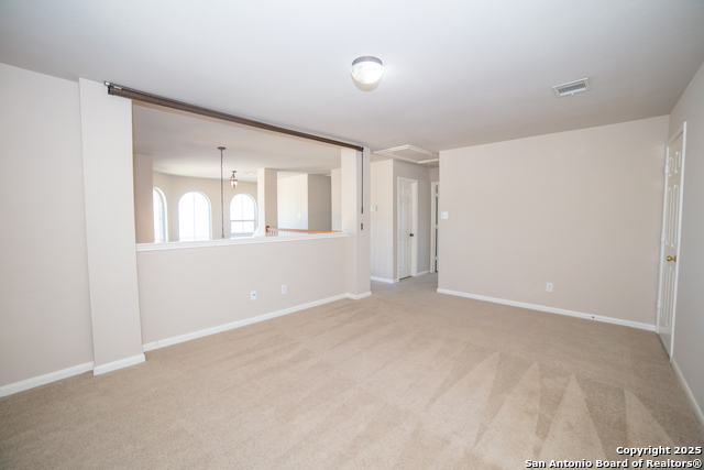 Image 21 of 33 For 7 Roan Heights