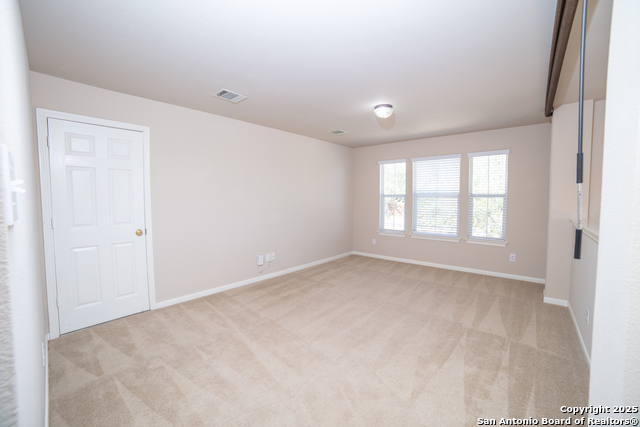 Image 23 of 33 For 7 Roan Heights