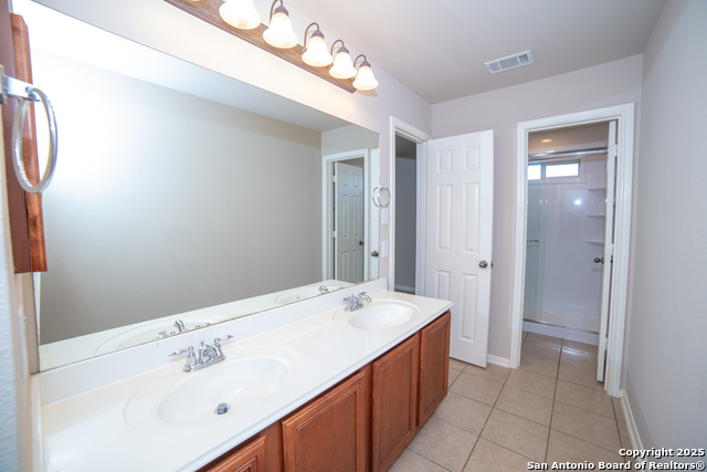 Image 25 of 33 For 7 Roan Heights