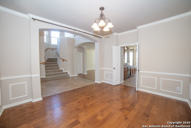 Image 8 of 33 For 7 Roan Heights