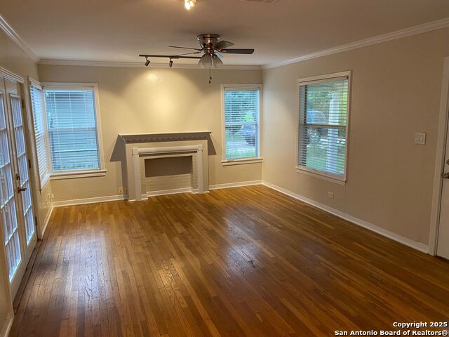 Image 2 of 10 For 209 Wellesley Blvd
