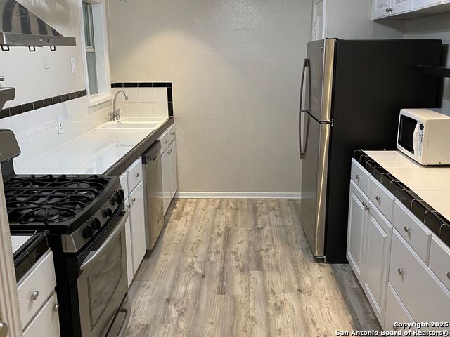 Image 4 of 10 For 209 Wellesley Blvd