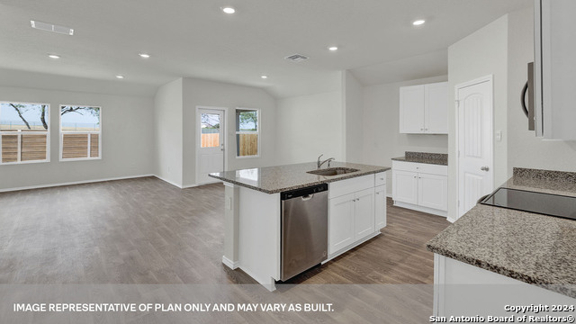 Image 15 of 34 For 319 Honeydew Way