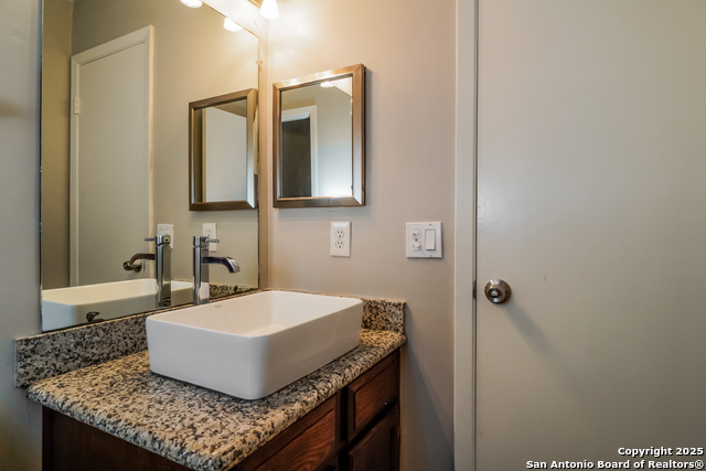 Image 15 of 17 For 10218 Grand Meadow