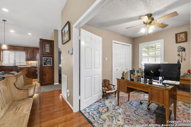 Listing photo id 17 for 8826 Lost Bnd