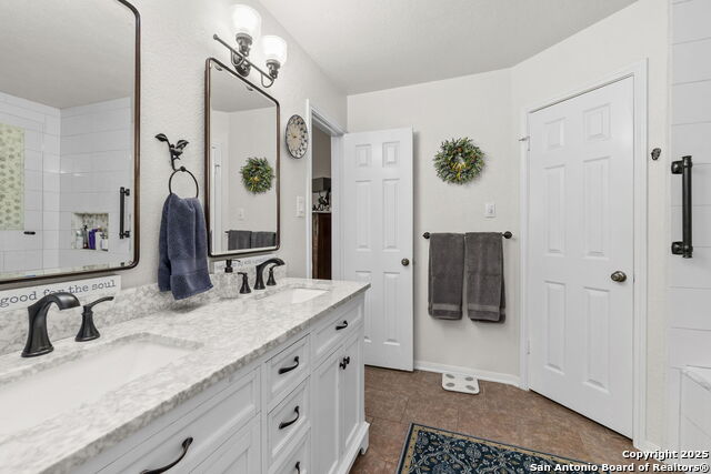 Listing photo id 23 for 8826 Lost Bnd