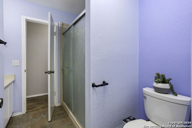 Listing photo id 12 for 3342 Stoney Square
