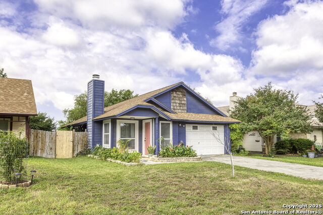 Listing photo id 0 for 3342 Stoney Square
